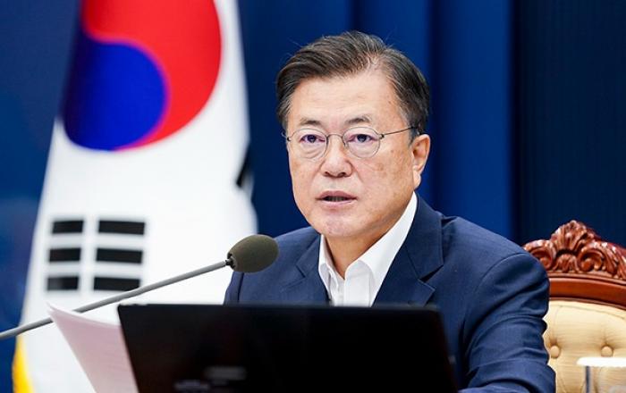 문재인 대통령 “방역위반에 무관용 원칙.... 수도권 역학조사 확대”