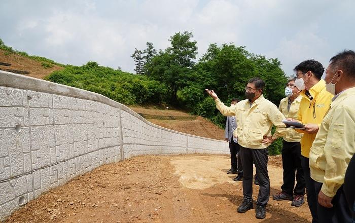 산림청장, 산사태 복구사업지 현장 점검 나서