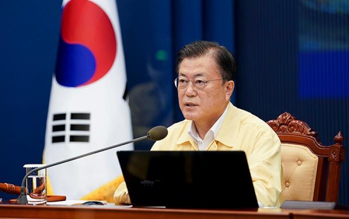 문재인 대통령, 청해부대 집단감염에 “안이한 대처 비판 겸허히 수용”