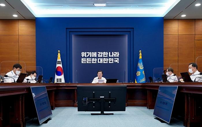 문재인 대통령 “추경, 힘든 국민께 큰 힘…여유있는 분들 양해 구한다” 