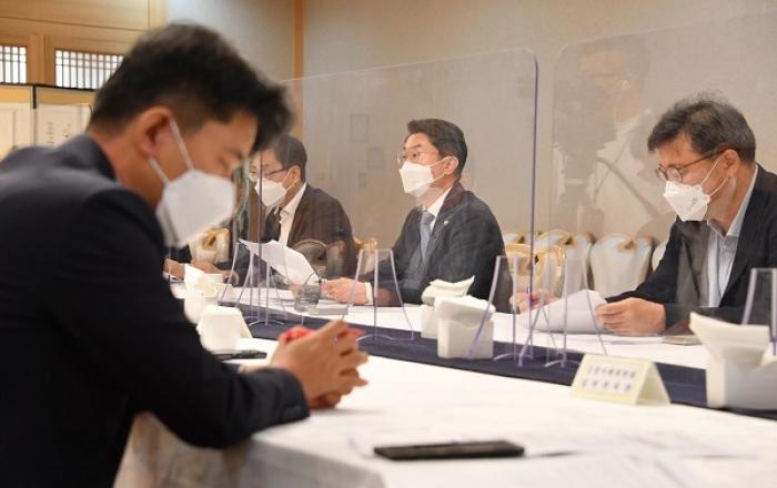 이억원 기재부 차관 “희망회복자금, 17일부터 신속 지급”