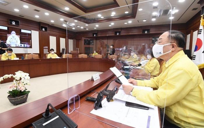 “채무만기 연장·이자상환 유예, 9월 중 연장 여부 검토” 