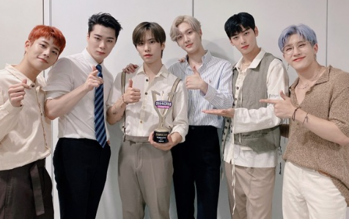 아스트로, ‘쇼챔피언’ 1위 달성 “아로하 고마워” 앙코르 무대까지 ‘완벽’