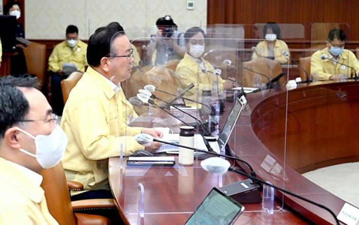 접종 동참 호소... “백신 미접종 젊은층 중증 사례 늘어”