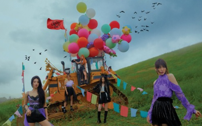 레드벨벳 새 미니앨범 ‘Queendom’ 음원 이어 음반 차트도 1위!