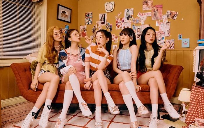 역시 서머퀸! 레드벨벳, 새 미니앨범 ‘Queendom’ 주간 음반 차트 1위!