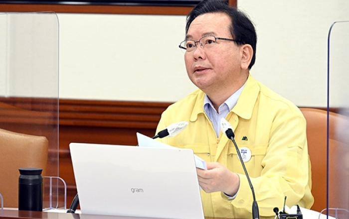 수도권 4단계 10월 3일까지 연장…모임은 최대 6명까지