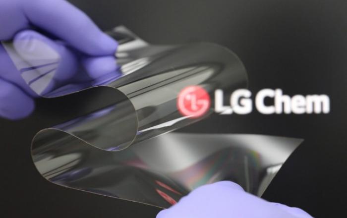 LG화학, 새로운 소재 기술 활용한 폴더블 디스플레이 소재 개발