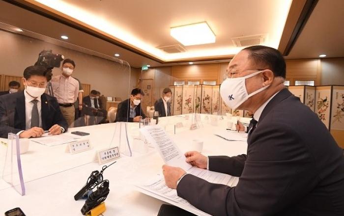 “비아파트 면적·난방규제 완화해 도심주택 공급 확대”