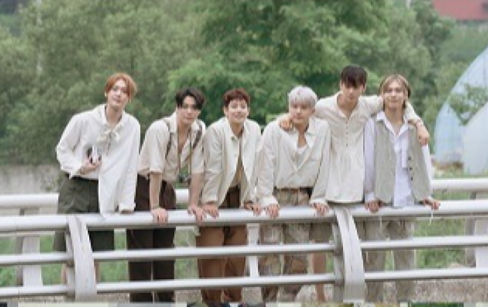 ‘서머킹’ 아스트로, 2021 포토북 ‘TIME CAPSULE’ 예약 판매 시작