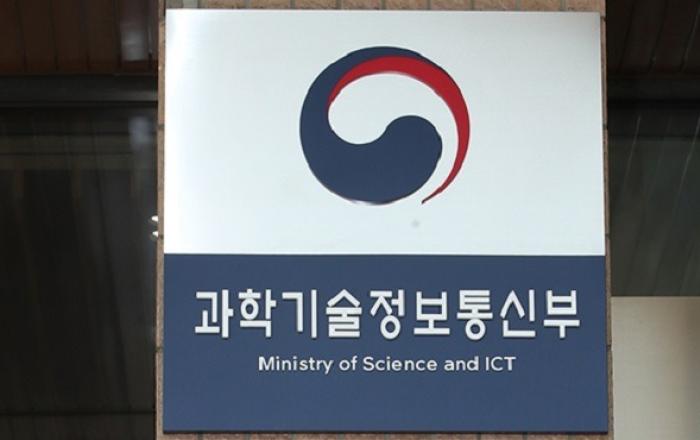 인공지능으로 코로나 환자의 중증 위험도 예측에 도전!
