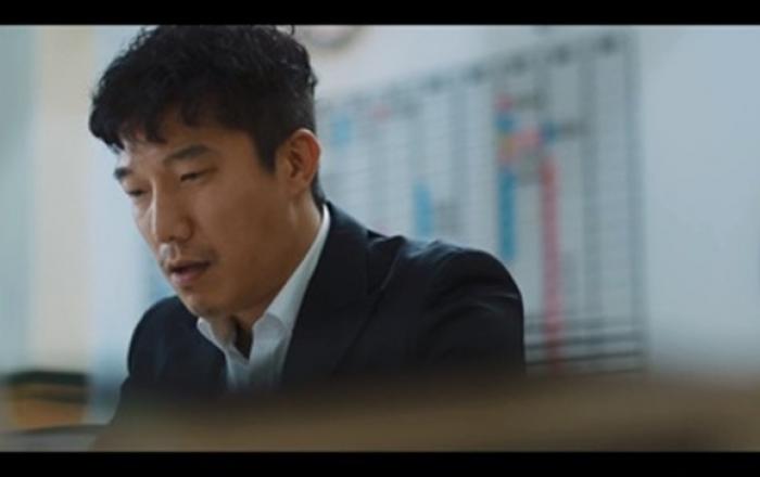 ‘스토브리그’ 홍기준, 16년차 짠내영웅의 일촉즉발 연봉협상... “은퇴하겠다” 폭탄 선언 ‘충격’