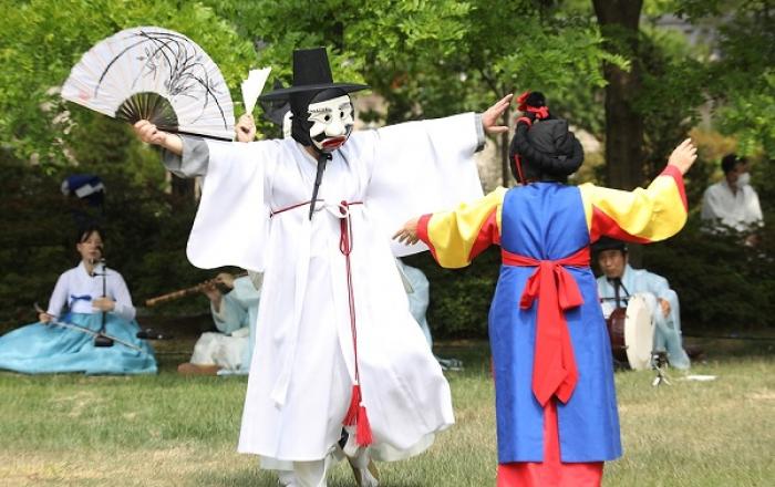 '한국 탈춤' 유네스코 인류무형문화유산 등재...한국 22번째