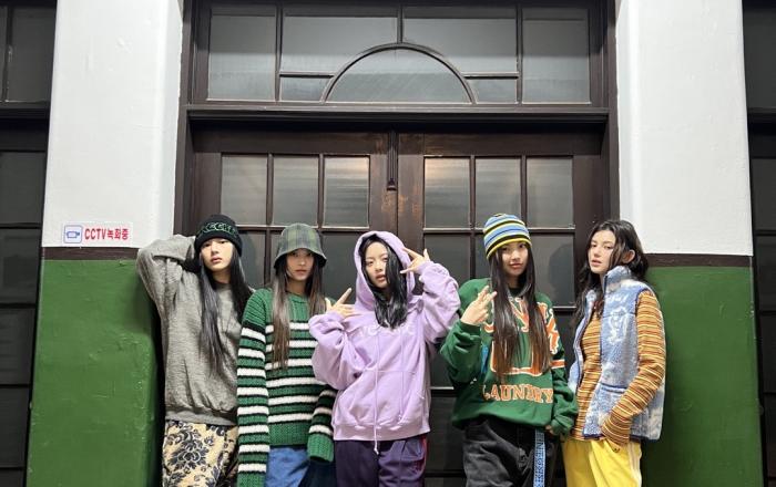 뉴진스, 새 싱글 앨범 ‘OMG’ 오늘(2일) 오후 6시 발매…‘뉴진스의 첫 겨울’ 공개!