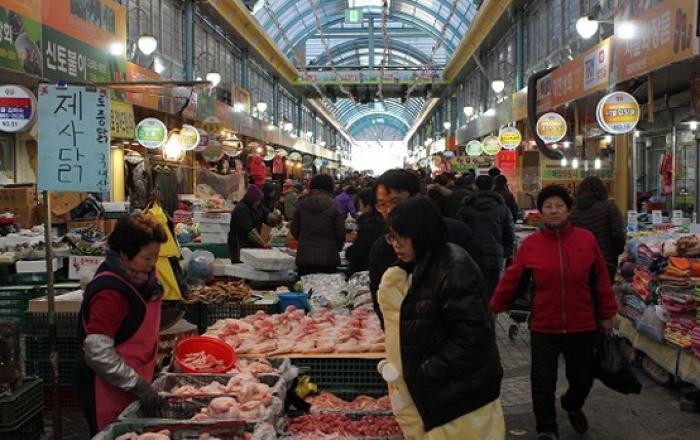 설 명절 10대 성수품 공급 1.5배 확대...역대 최대 규모