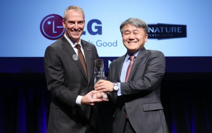 LG전자, 超프리미엄 빌트인 '시그니처 키친 스위트' '2020 미국주방욕실협회 회장상' 수상