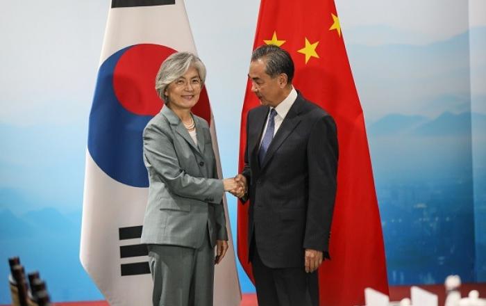 한·중 외교장관 통화…강 외교 “한국인 귀국 등 안전확보 협력 당부”