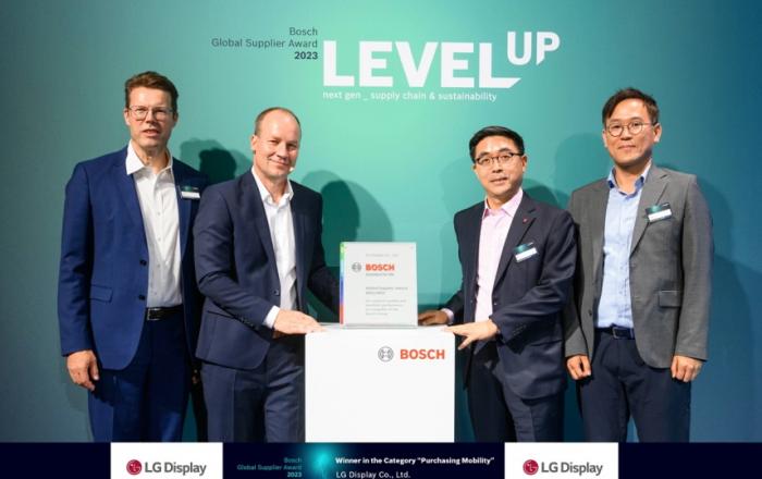 LG디스플레이, 업계 최고 수준의 차량용 디스플레이 경쟁력 입증
