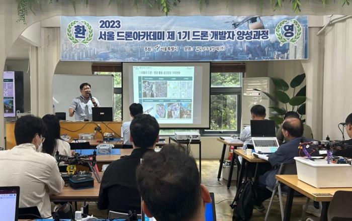 드론 조립부터 비행실습까지 6주간 집중교육…서울시, 드론산업 실무인재 키운다