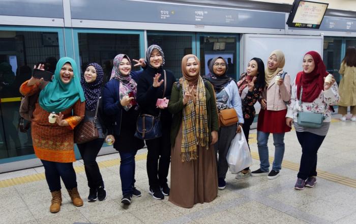 서울교통공사, 외국인 관광객 위한 신규 서비스 3종 선보여... 서울시 창의행정 최우수상에 선정