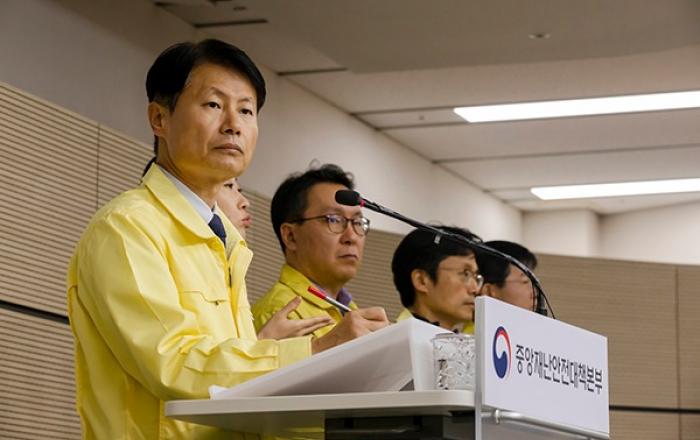 신천지 신도 11만여 명 증상 확인…유증상자 1638명 자가 격리