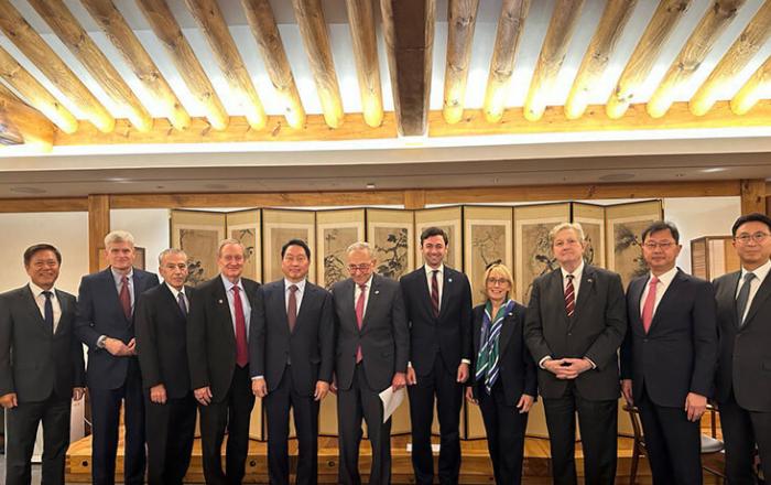 최태원 SK 회장, 미국 상원의원 대표단과 만나 경제협력 방안 논의