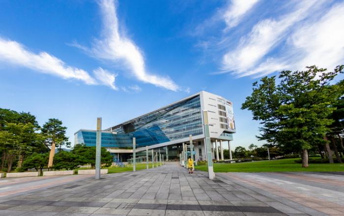 성남시 “여권 재발급 신청은 온라인으로 하세요”