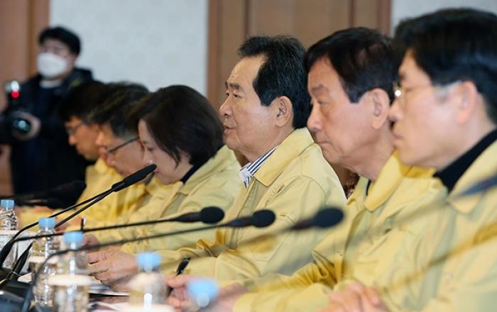 긴급경제상황점검회의…“추경안 조속히 통과시켜 주실 것 간곡히 요청”