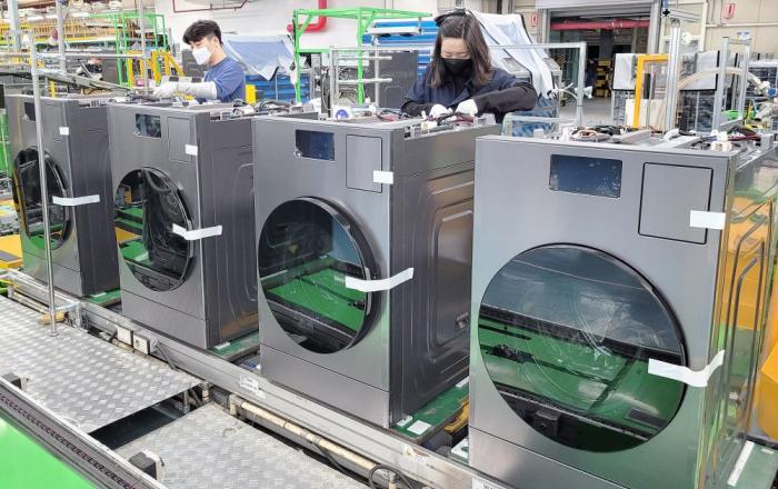 삼성전자 ‘비스포크 AI 콤보’ 흥행 돌풍…국내 생산라인 풀가동