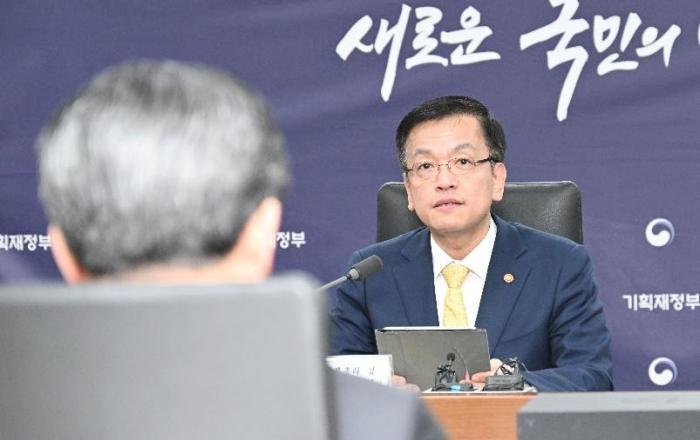 경제부총리“3월에 물가 정점…하반기 갈수록 빠르게 안정화 전망”