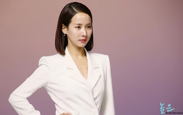 배우 조여정, 'B컷마저 독보적' 범접할 수 없는 걸크러쉬 매력 발산!