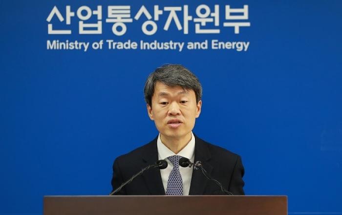 코로나19 악재에도 3월 수출 선방…0.2% 감소한 469억달러