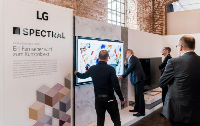 LG전자, LG 올레드 TV, 전 세계에서 쏟아지는 찬사 '지금껏 평가한 TV 가운데 최고'