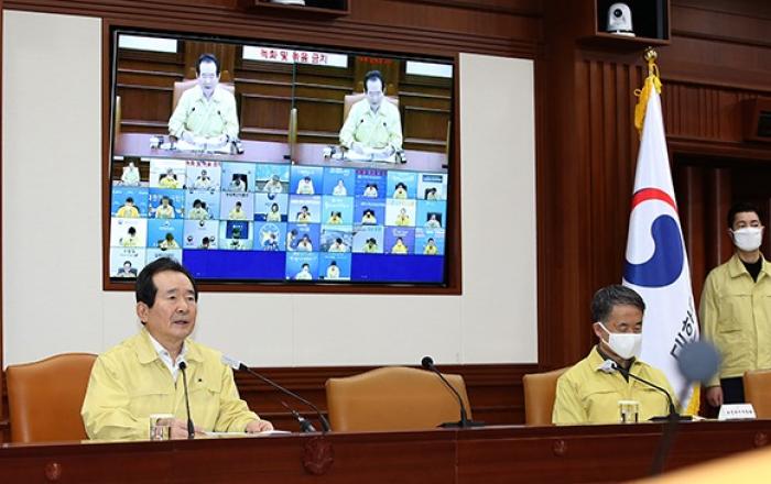 정세균 총리 “자가격리 위반 시 처벌 강화…자발적 협조 중요”