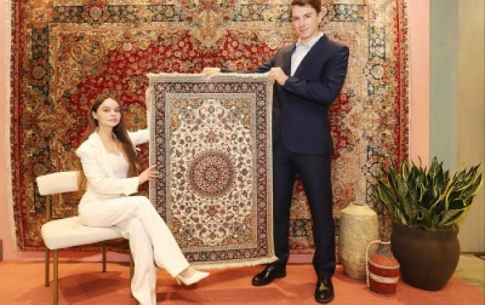 ‘럭셔리 아트 인테리어의 끝’ 신세계百, 인도 명품 카펫 팝업스토어 펼쳐