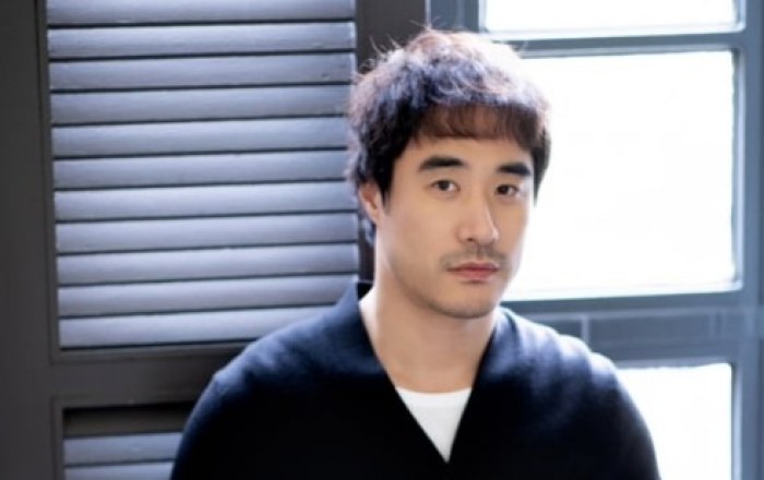 배성우, 아티스트컴퍼니와 재계약 체결!