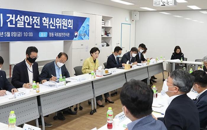 국토부, ‘반복된 인재’ 악순환 고리 끊는다…창고·공장에 가연성 자재 사용 금지