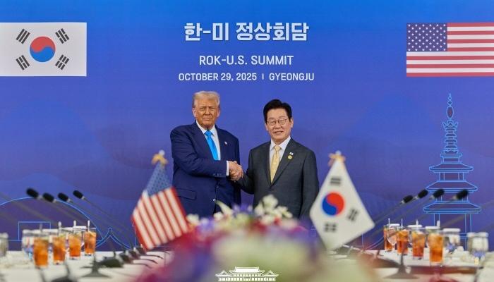 한미 정상, 한국의 핵추진 잠수함 도입 후속 협의키로