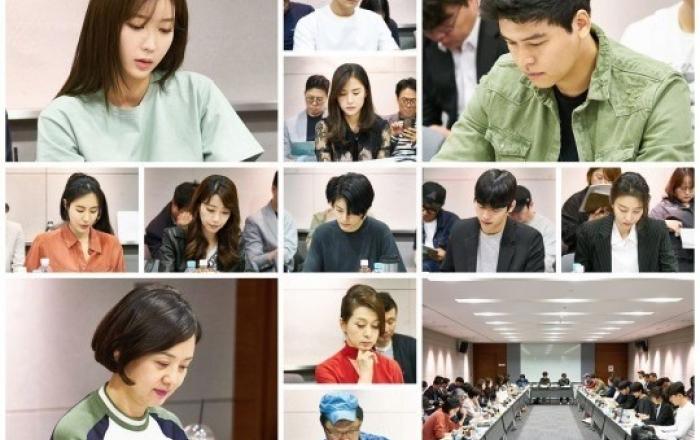 '우아한 가' 임수향-이장우-배종옥 등, 에너지 넘치는 대본 리딩현장 공개