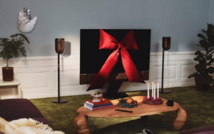 뱅앤올룹슨, 100주년 기념 홀리데이 캠페인 ‘기프팅 2025’ 진행