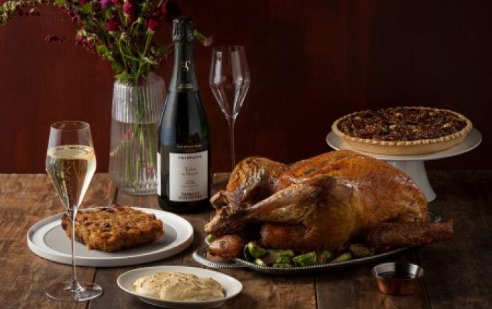 칠면조 구이로 연말 파티 풍성하게! 호텔가에서 선보이는 이색 ‘투-고’ 메뉴