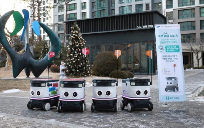 삼성물산, 아파트 세대 현관까지 음식 배달 로봇 확장 운영