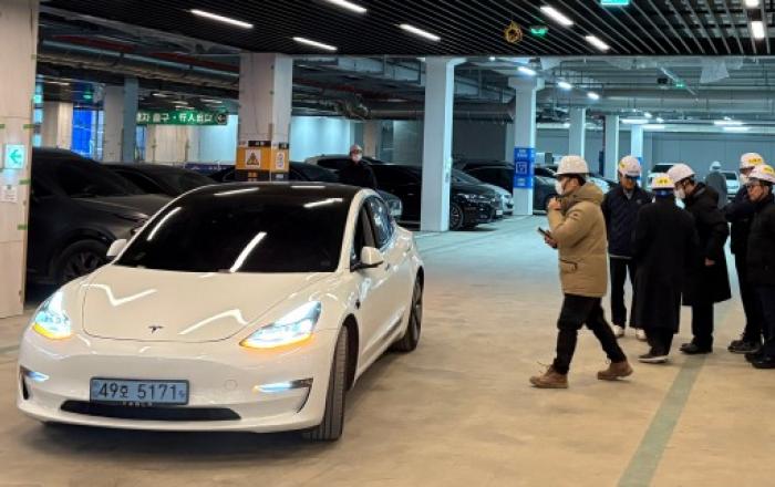 참슬테크, 반포 래미안 트리니원에 주차유도 인프라 활용한 ‘테슬라 자율주행 호출’ 기술 국내 최초 적용