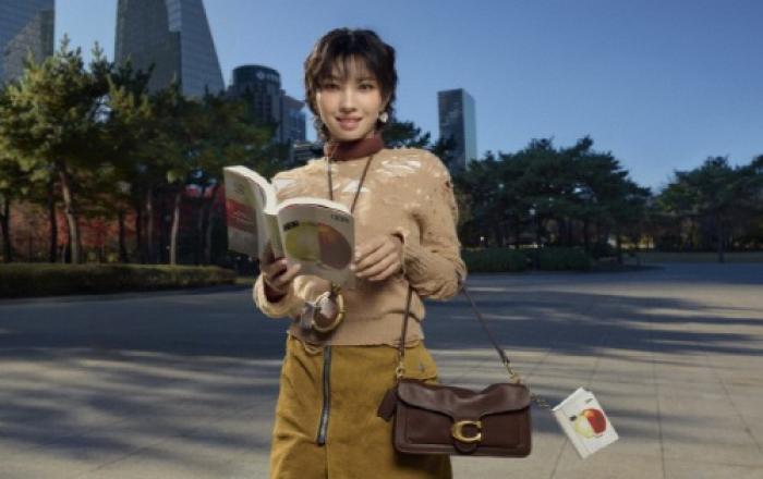 코치, 2026 봄 캠페인 ‘Explore Your Story 나의 스토리, 나만의 이야기’ 공개