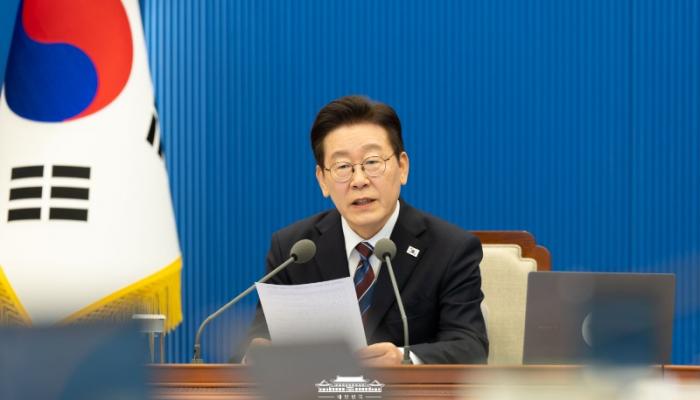 이 대통령, 중동 위기에 '100조 시장 안정 프로그램' 신속 집행 지시