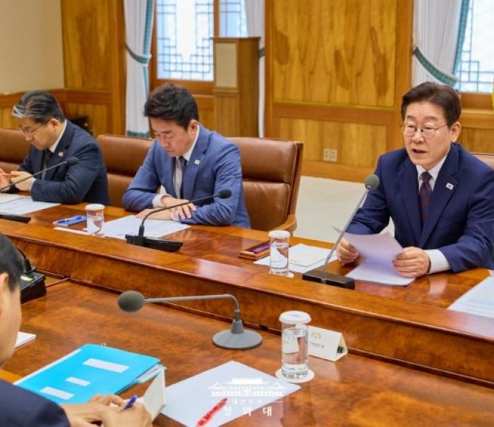 이재명 대통령, 중동 위기에 '비상 대응' 지시…석유 최고가격제 도입 추진