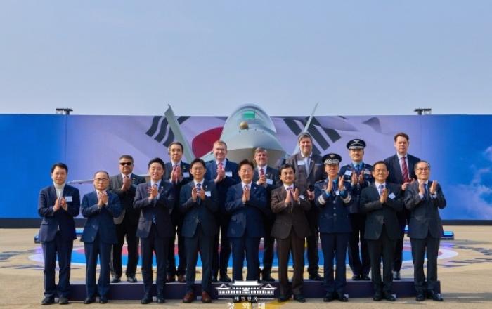 KF-21 양산 1호기 출고... 독자 기술로 연 자주국방 시대