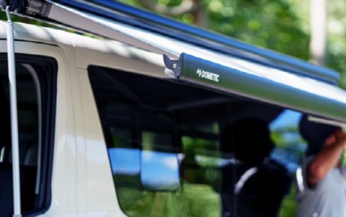 스웨덴 아웃도어 명가 도메틱, 디자인과 내구성을 겸비한 차량 전용 벽부형 어닝 ‘BAW3000’ 출시