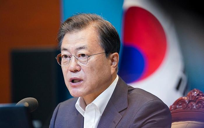 문재인 대통령 “재난지원금으로 모처럼 소고기 사셨다니 가슴 뭉클”
