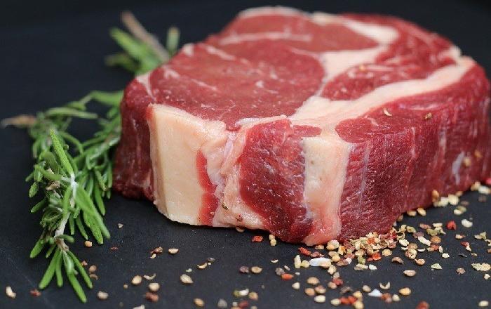 국내 쇠고기 공급증가하고 수입 쇠고기 수입량 유지된다.